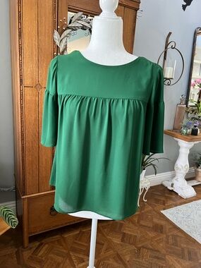 Ann Taylor Emerald Green Scoop Neck Short Sleeve Blouse